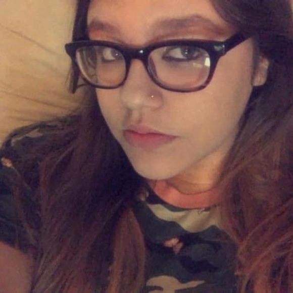 Meet your Posher, Alexis - Picture 1 of 1